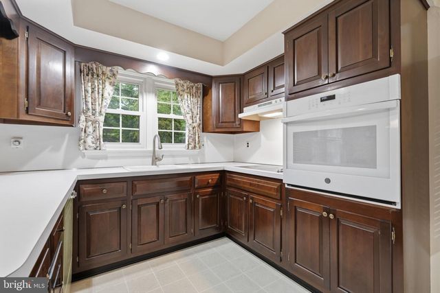 1111 UNIVERSITY DR, Yardley, PA 19067
