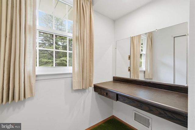1111 UNIVERSITY DR, Yardley, PA 19067