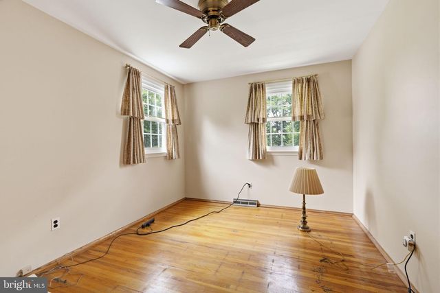 1111 UNIVERSITY DR, Yardley, PA 19067