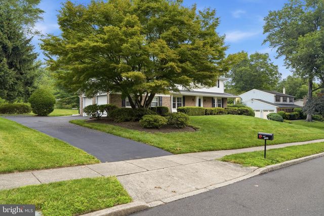 1111 UNIVERSITY DR, Yardley, PA 19067