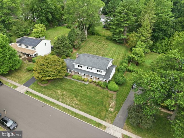 1111 UNIVERSITY DR, Yardley, PA 19067