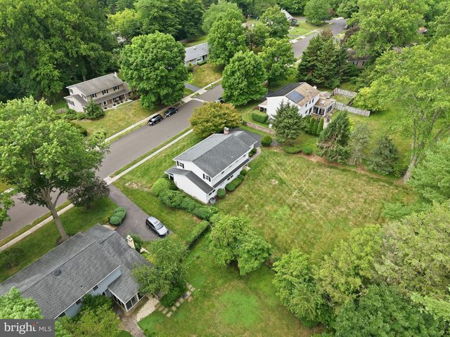 1111 UNIVERSITY DR, Yardley, PA 19067