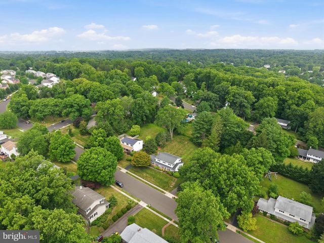 1111 UNIVERSITY DR, Yardley, PA 19067