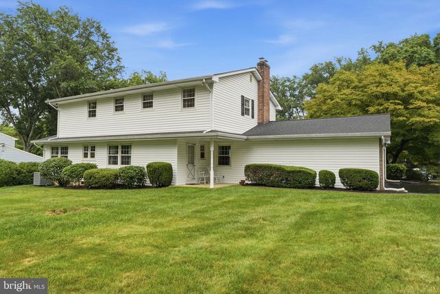 1111 UNIVERSITY DR, Yardley, PA 19067