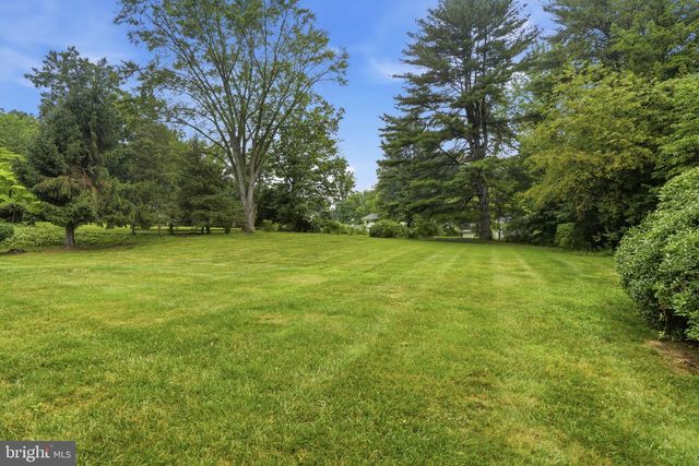 1111 UNIVERSITY DR, Yardley, PA 19067