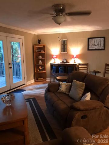 73 Pine Road, Rosman, NC 28772