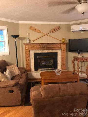 73 Pine Road, Rosman, NC 28772