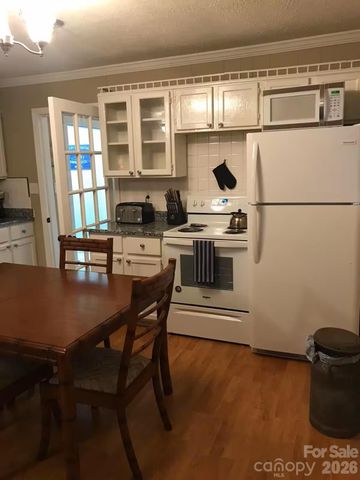 73 Pine Road, Rosman, NC 28772