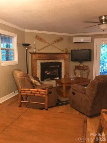 73 Pine Road, Rosman, NC 28772