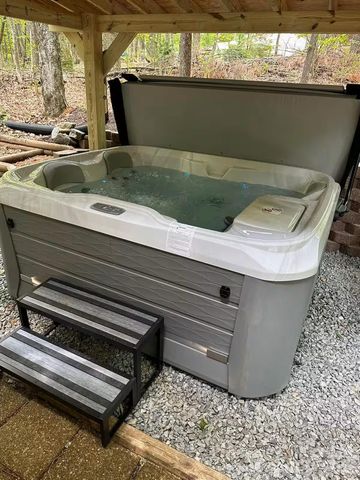 73 Pine Road, Rosman, NC 28772