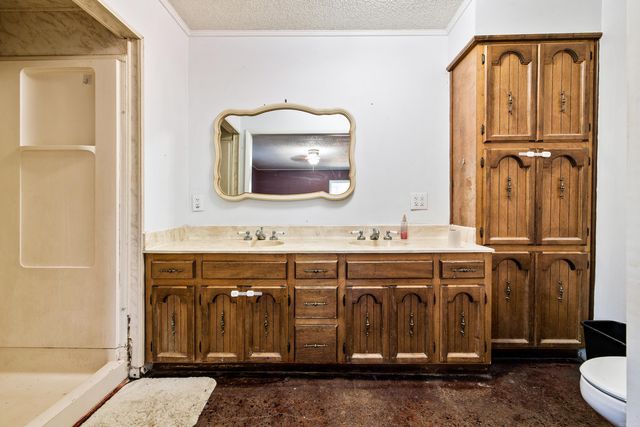 8422 Robinwood Dr, Mabelvale, AR 72103