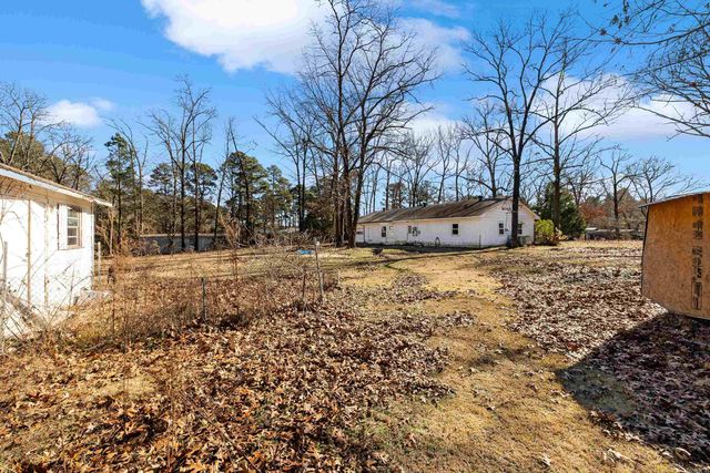 8422 Robinwood Dr, Mabelvale, AR 72103