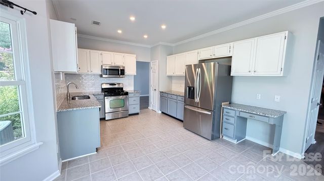 9128 Twilight Hill Court, Charlotte, NC 28277