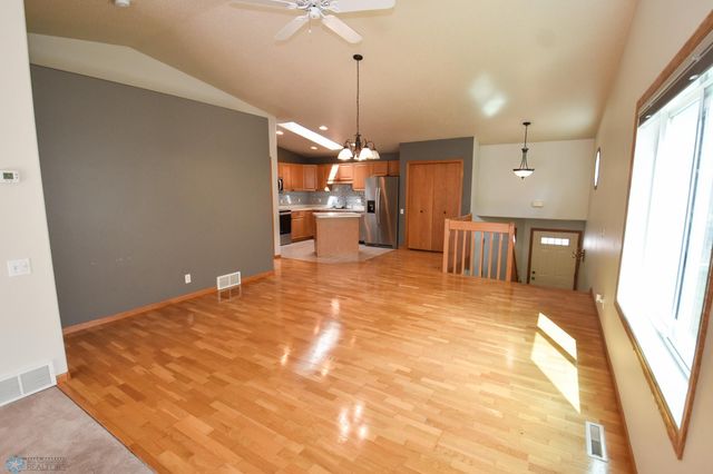 1729 49th Street S, Fargo, ND 58103