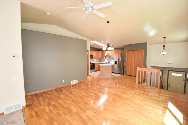 1729 49th Street S, Fargo, ND 58103