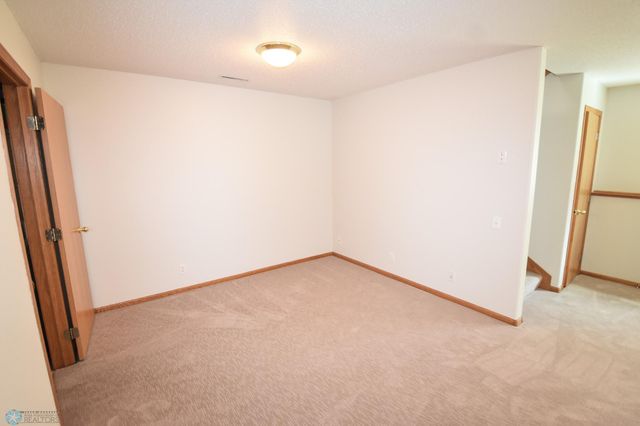 1729 49th Street S, Fargo, ND 58103