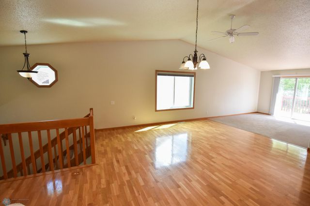 1729 49th Street S, Fargo, ND 58103