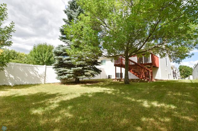 1729 49th Street S, Fargo, ND 58103