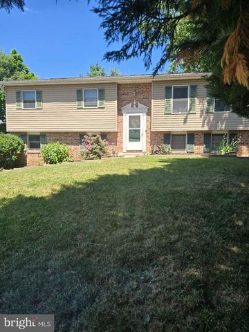 1047 CELESTE DRIVE, Shippensburg, PA 17257