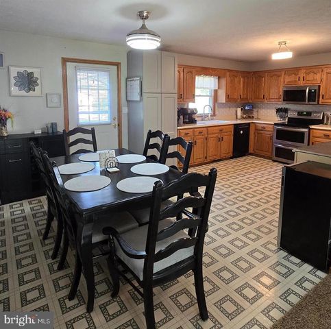 1047 CELESTE DRIVE, Shippensburg, PA 17257