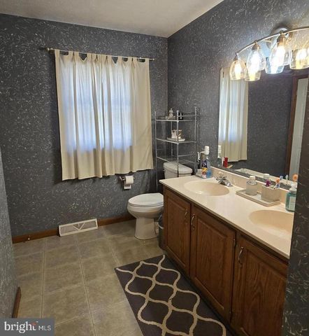 1047 CELESTE DRIVE, Shippensburg, PA 17257