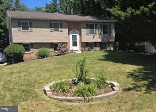 1047 CELESTE DRIVE, Shippensburg, PA 17257
