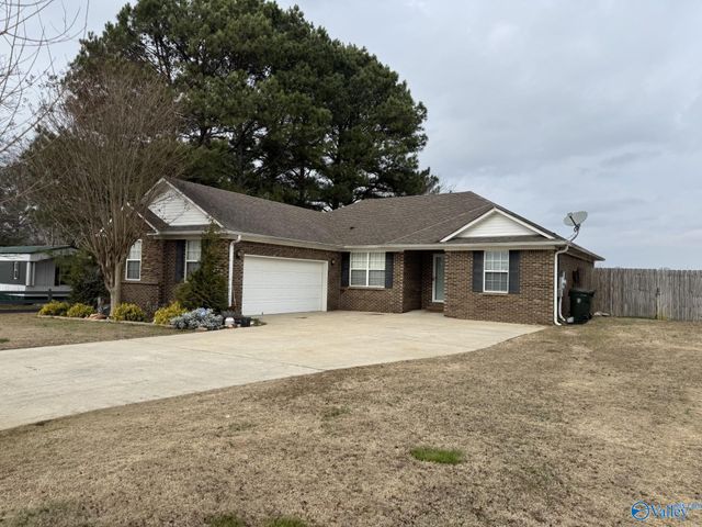 1797 Ready Section Road, Toney, AL 35773