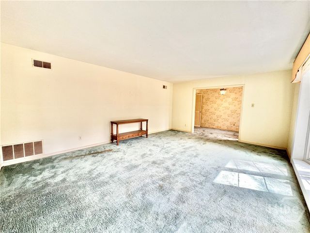 412 Arlington Street, Savannah, GA 31419