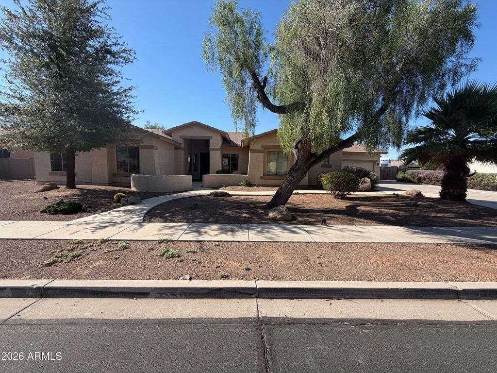 8027 W SAN MIGUEL Avenue, Glendale, AZ 85303 — photo 3