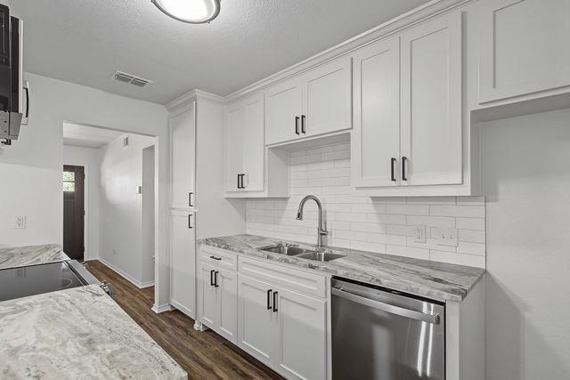 815 Steve Ct, Sanger, TX 76266