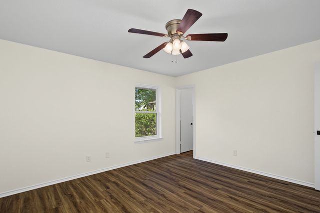 815 Steve Ct, Sanger, TX 76266