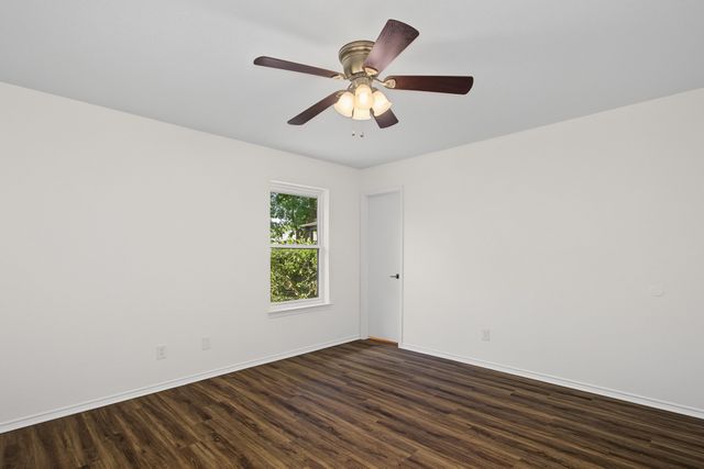 815 Steve Ct, Sanger, TX 76266