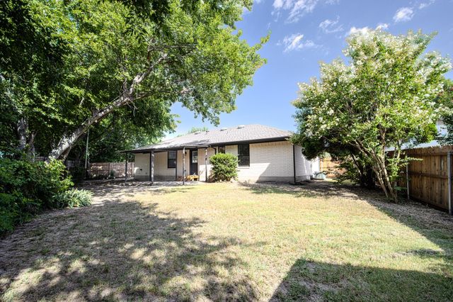 815 Steve Ct, Sanger, TX 76266