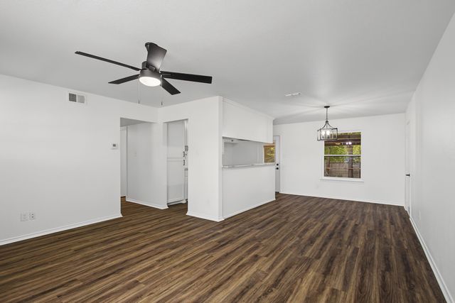 815 Steve Ct, Sanger, TX 76266
