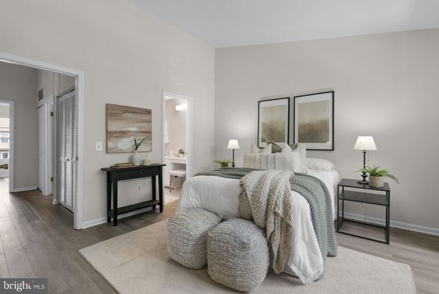 9611 HINGSTON DOWNS, Columbia, MD 21046
