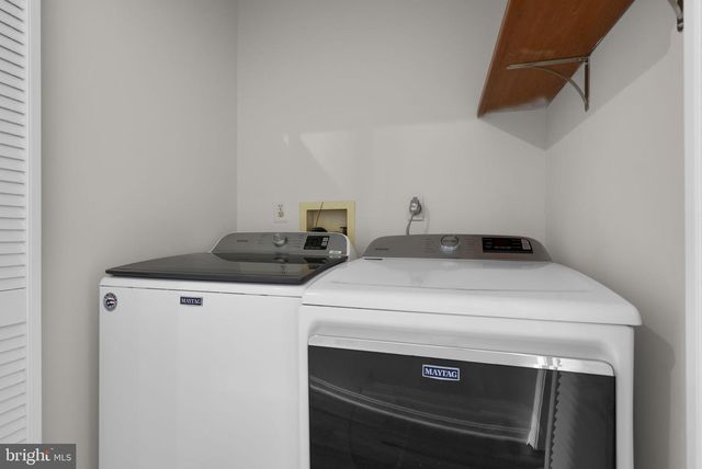 9611 HINGSTON DOWNS, Columbia, MD 21046