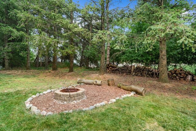 25872 Hunt Club Boulevard, Farmington, MI 48335