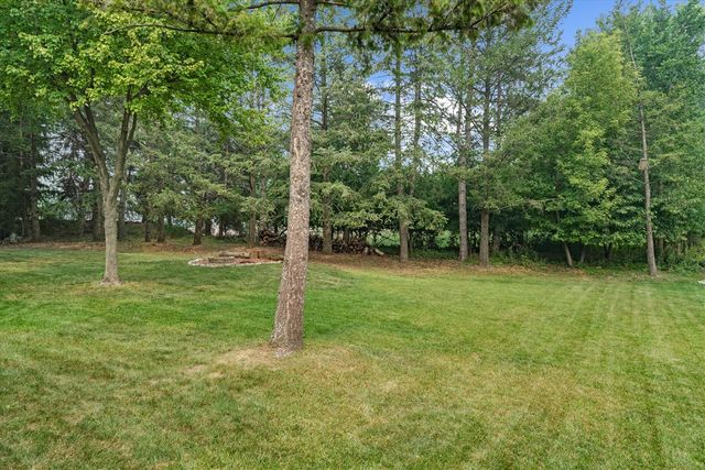 25872 Hunt Club Boulevard, Farmington, MI 48335
