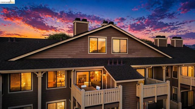 194 Lakeshore Ct, Richmond, CA 94804