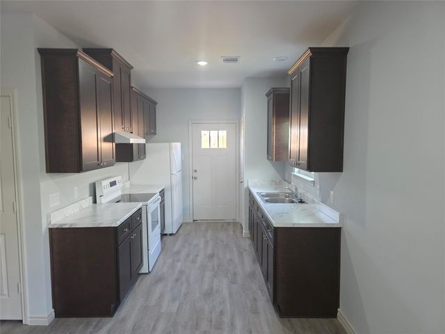 9905 Dipping Brook Street, Houston, TX 77076