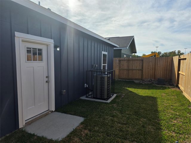 9905 Dipping Brook Street, Houston, TX 77076