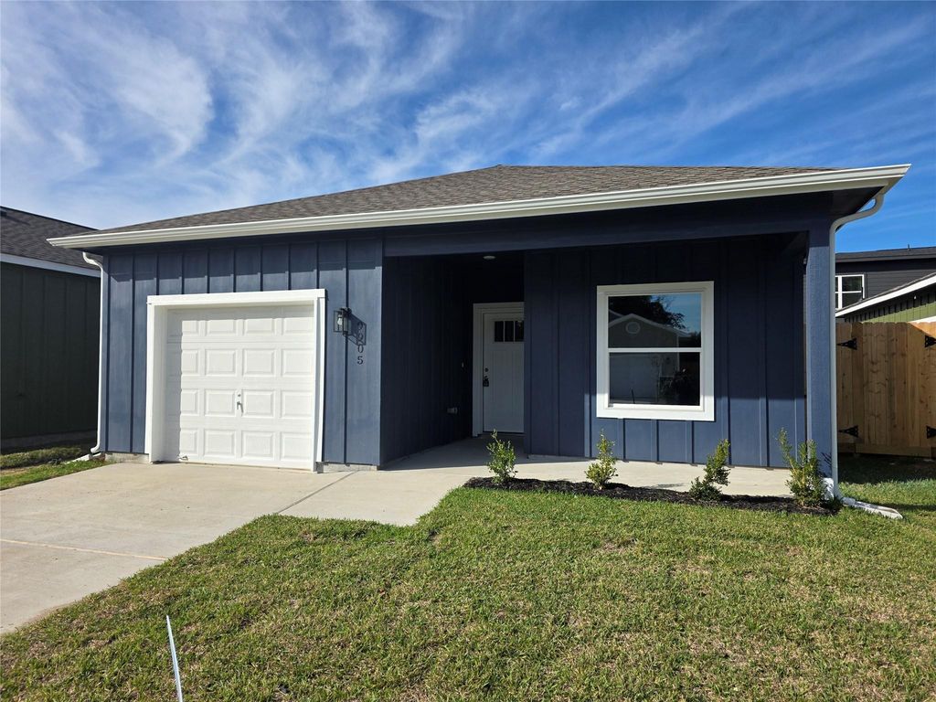 9905 Dipping Brook Street, Houston, TX 77076