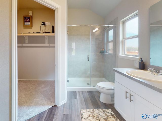 4021 White River, Decatur, AL 35603