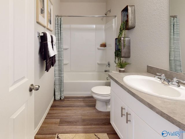 4021 White River, Decatur, AL 35603