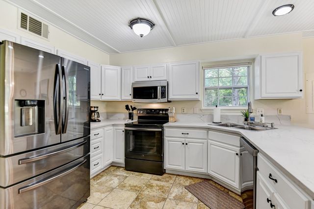 343 Plantation Avenue, Pottsboro, TX 75076