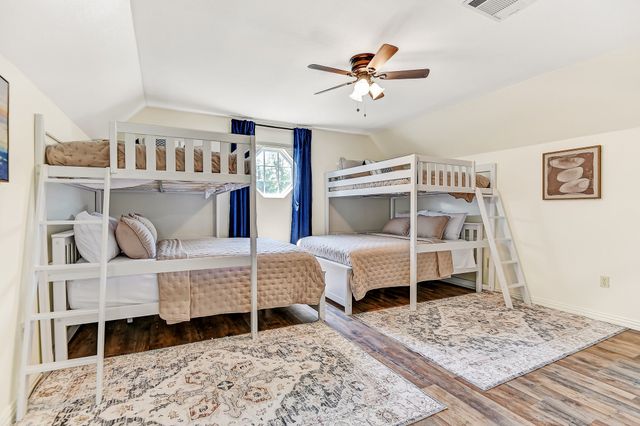 343 Plantation Avenue, Pottsboro, TX 75076