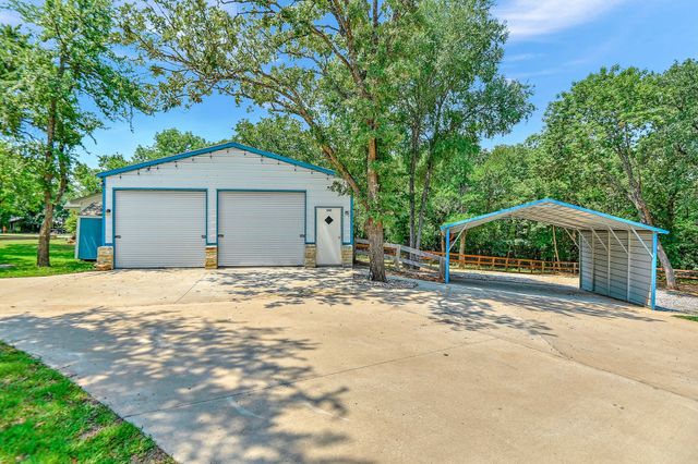 343 Plantation Avenue, Pottsboro, TX 75076