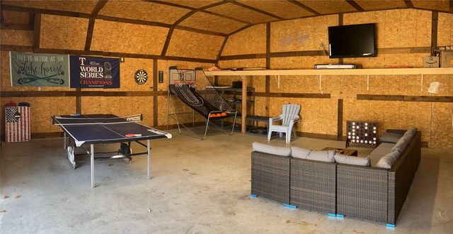 343 Plantation Avenue, Pottsboro, TX 75076