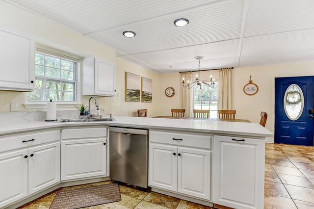 343 Plantation Avenue, Pottsboro, TX 75076