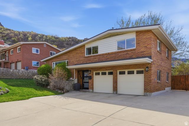 3720 E YOSEMITE DR, Salt Lake City, UT 84109